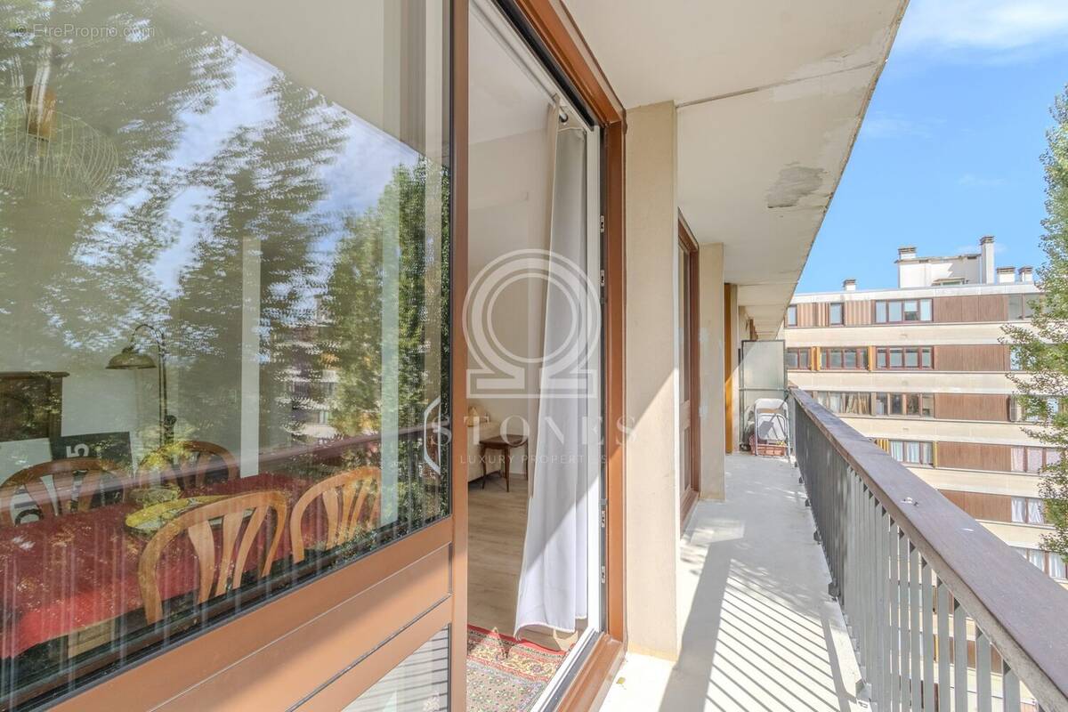 Appartement à FONTENAY-LE-FLEURY