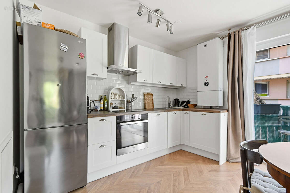 Appartement Saint Germain En Laye 2 pièces 48.68 m2 - photo 3