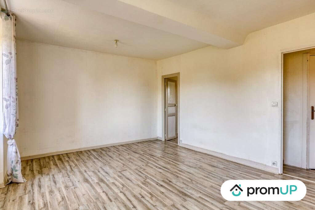 Maison à CLAIREFOUGERE