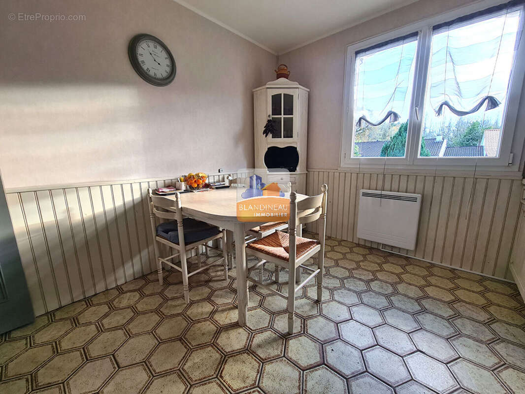 Saint jean de boiseau - maison nantaise - potentiel 4ch + bureau - photo 8