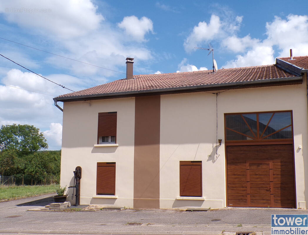 Maison à BURLIONCOURT