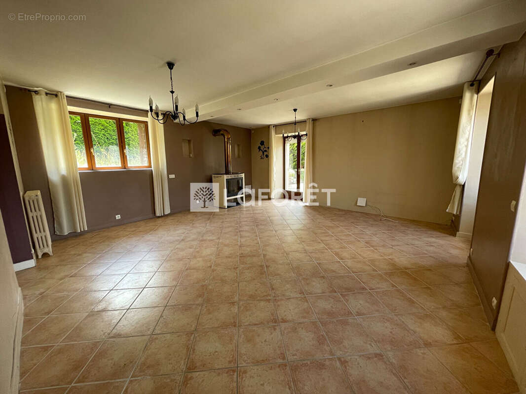 Maison à MEZIERES-SUR-SEINE