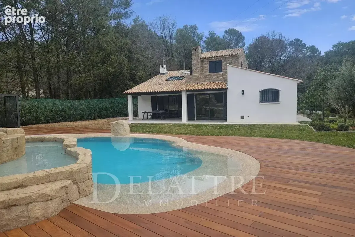 Photo Maison à Roquefort-Les-Pins au prix de 1 850 000€
