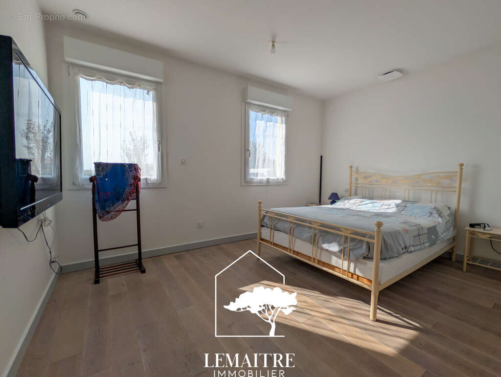 CORME-ROYAL (17600)   Pavillon individuel   106 m2   3 chambres   Garage   Terrain 471 m2 - photo 4