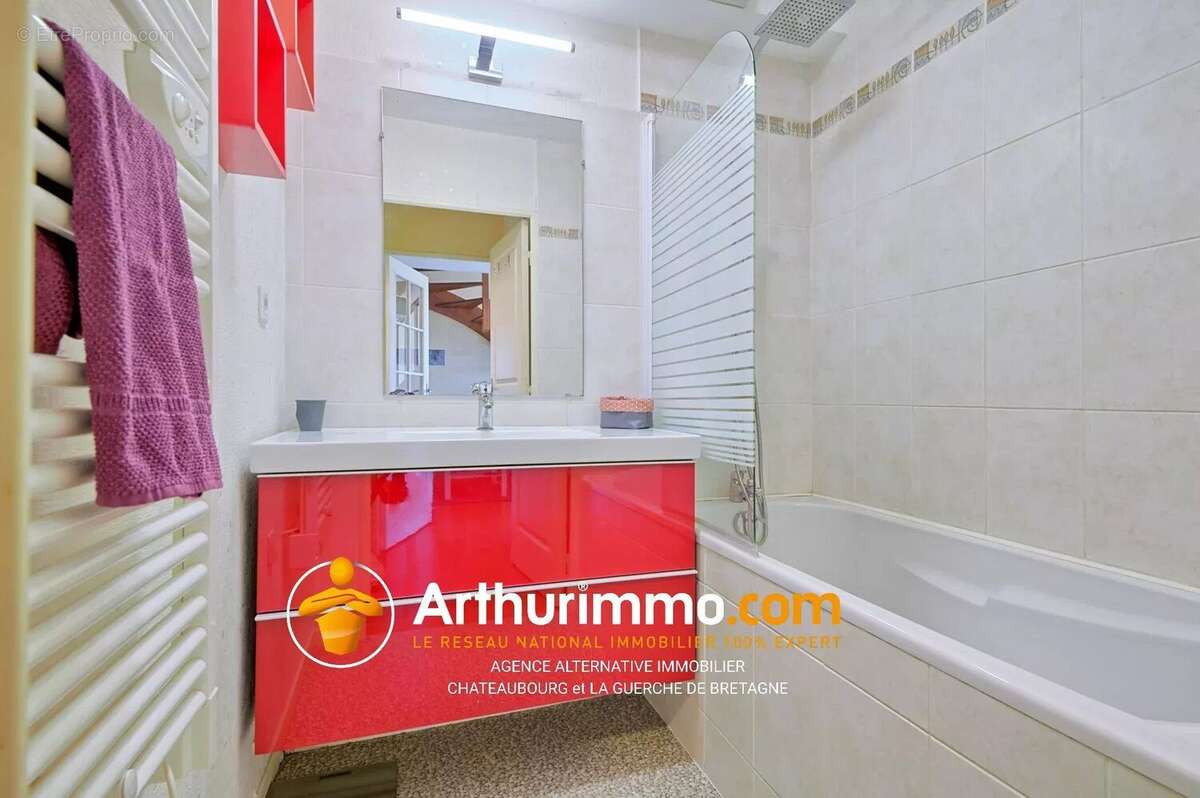Appartement à SAINT-DOMINEUC