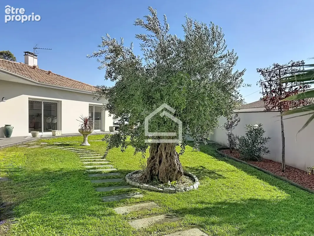 IZON - Maison Contemporaine de 228m2, 4 chambres, piscine. - photo 4