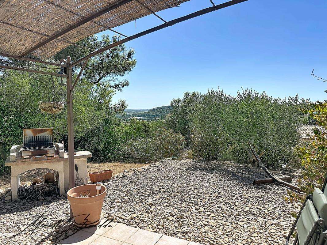 A vendre BEAUCAIRE  VILLA de  90 m²  , 3 chambres, terrasse et garage - photo 7