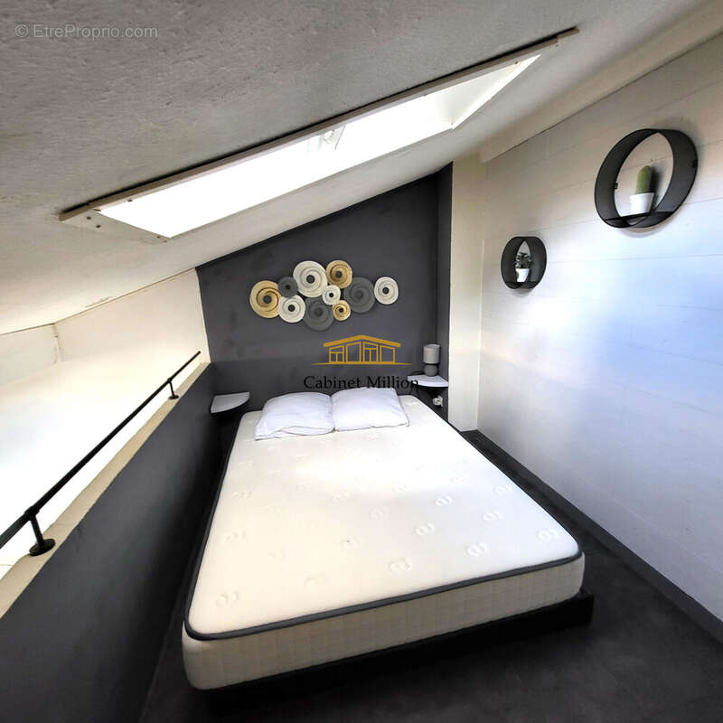 Maison à VIC-LA-GARDIOLE