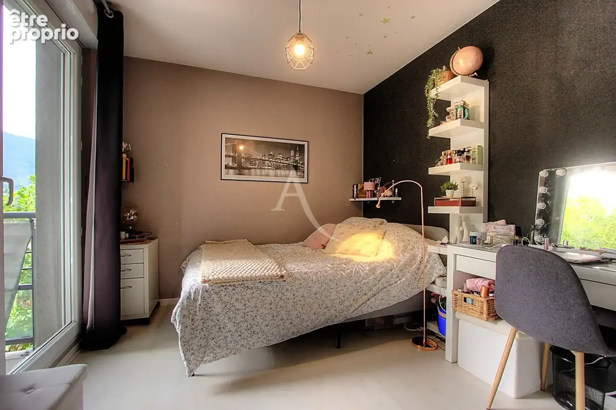 En Attique, Appartement 4 pièces 92 m² La Motte-Servolex - photo 8