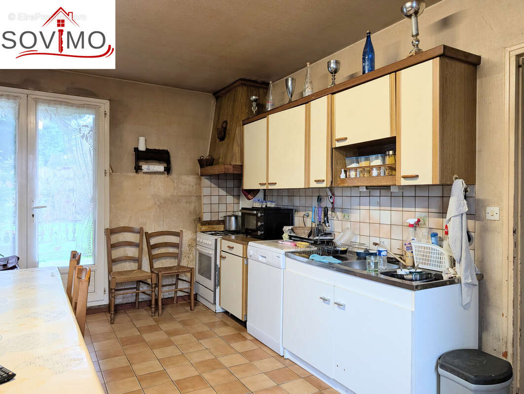 Maison à AVAILLES-LIMOUZINE