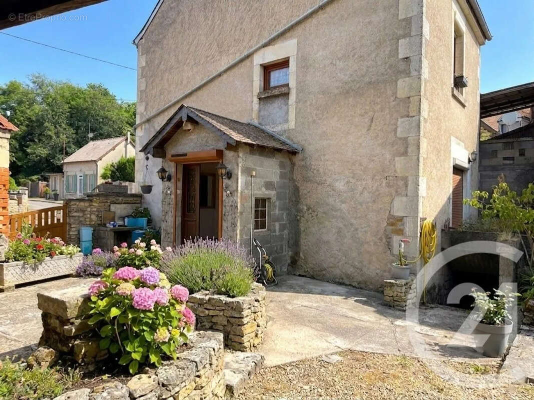 Maison à NARCY