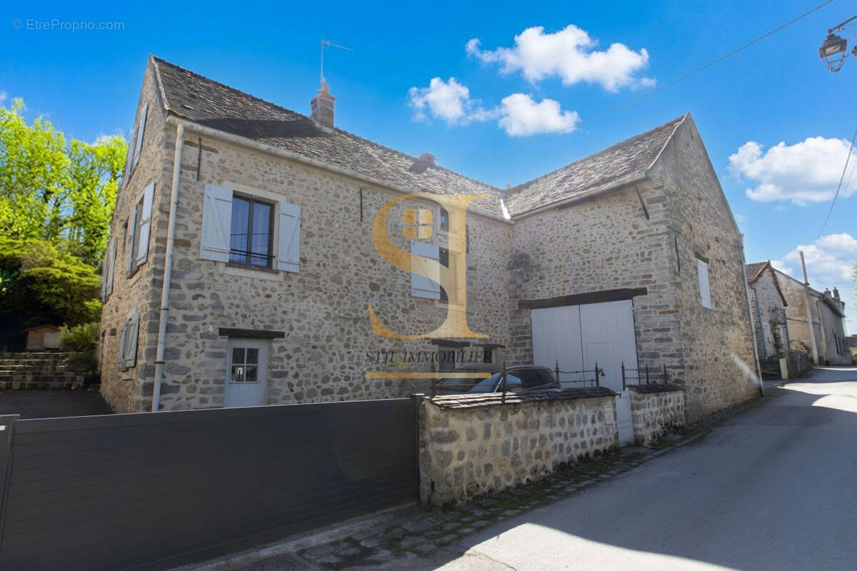 Maison à BREUX-JOUY