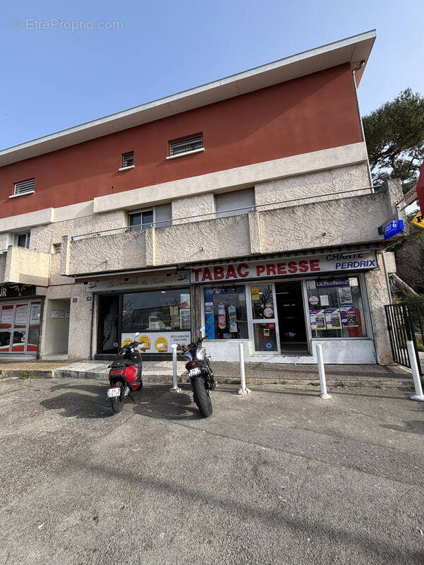 Commerce à MARSEILLE-10E