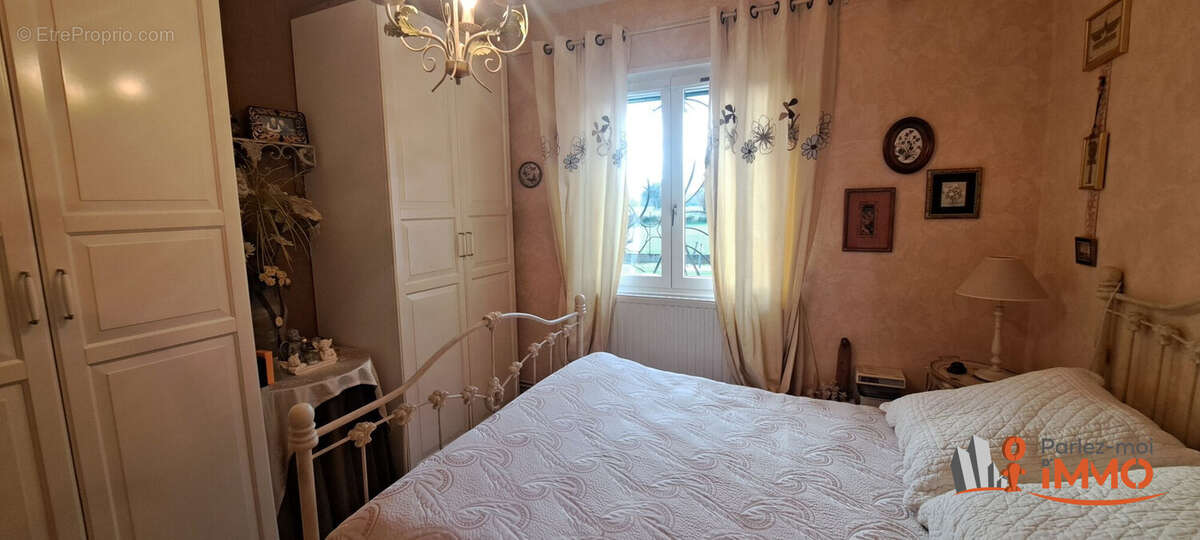 chambre 2 - Maison à CUZIEU