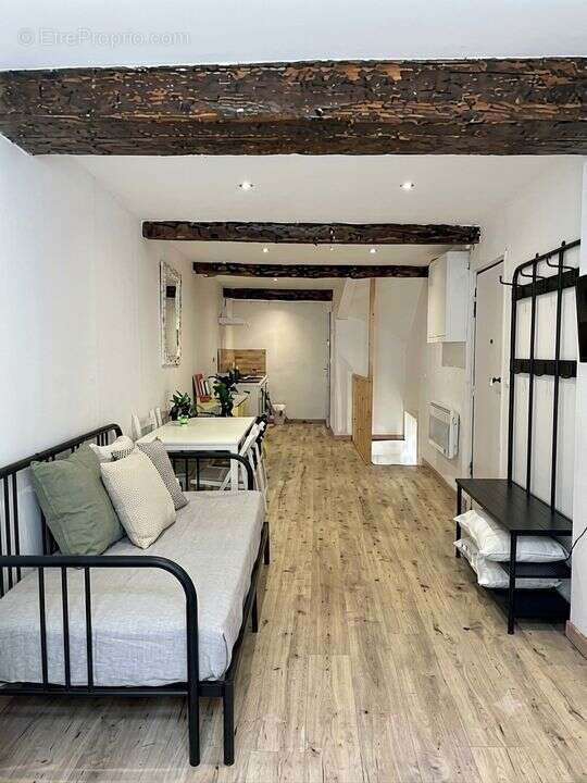 Appartement à MARSEILLE-1E