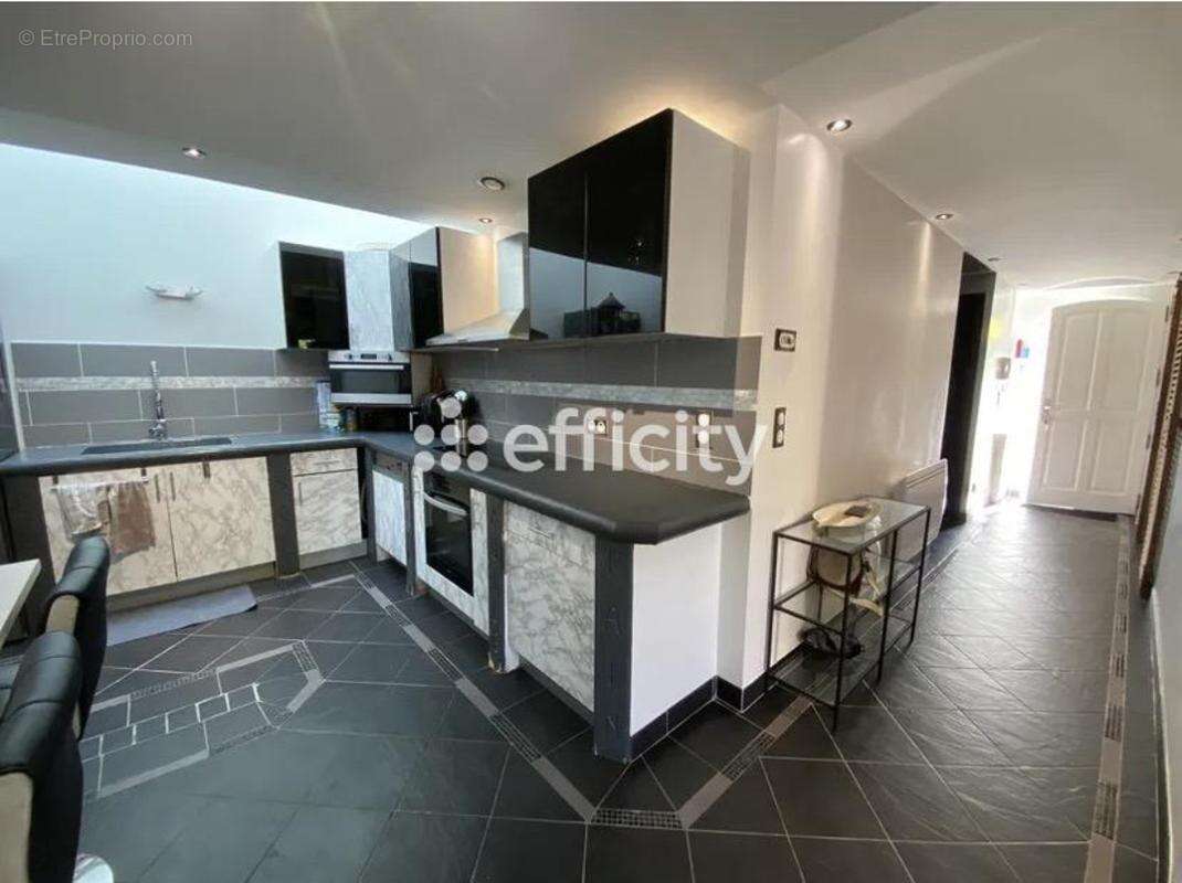 Appartement à VILLEMOMBLE