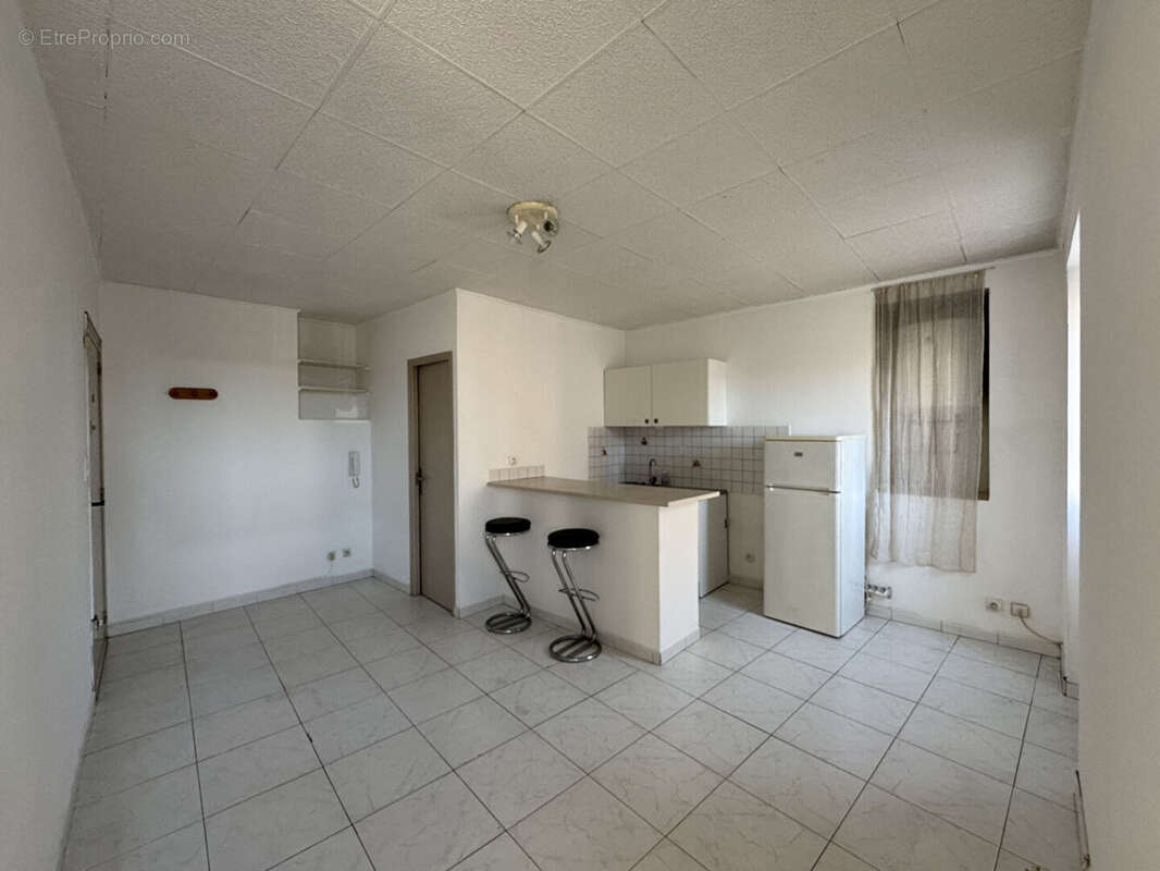 Appartement à CHATEAUNEUF-DE-GADAGNE