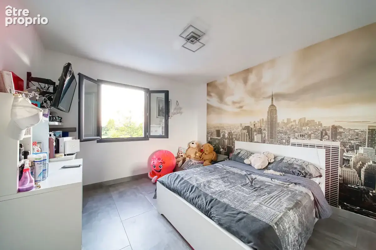 Découvrez cette maison récente de 150m² avec piscine. - photo 12