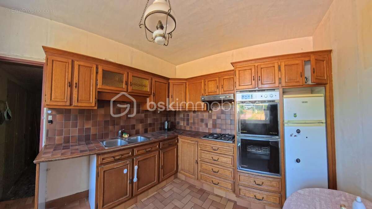 Maison familiale 7 pièces – Environ 130 m² – Grand jardin – Proche centre-ville - photo 7