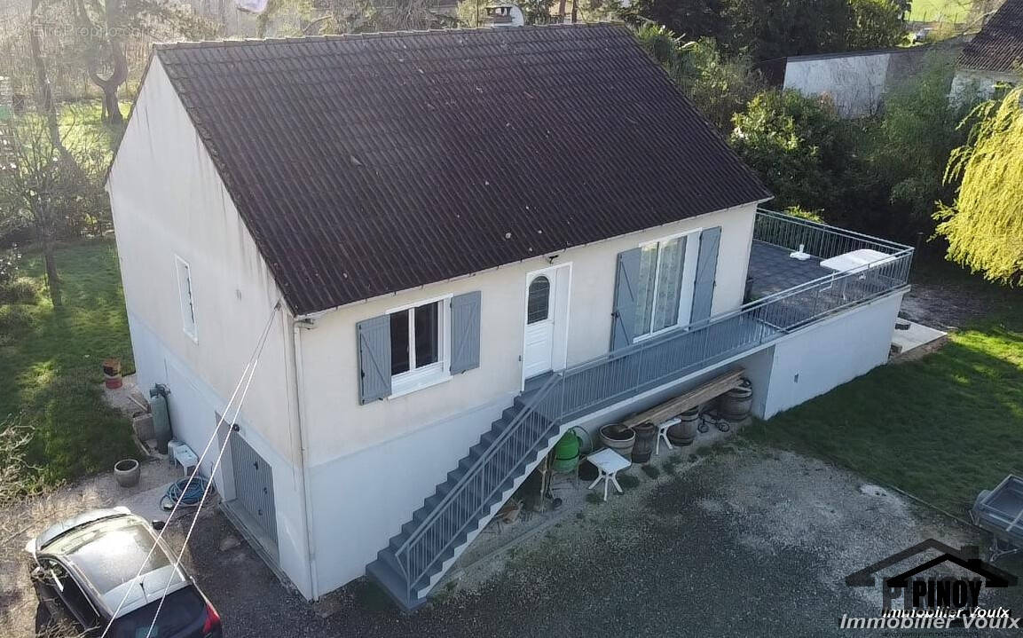 Maison à VILLETHIERRY