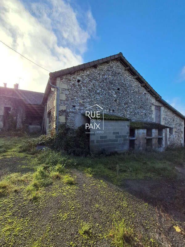Charmante maison de campagne à Chenevelles à rénover avec + 1 ha de terrain - photo 15