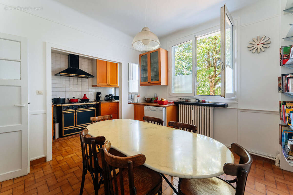 Appartement à LE PLESSIS-ROBINSON