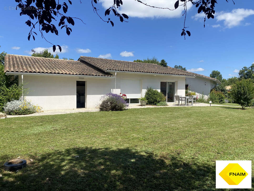 Maison 145 m² à Monbalen  - photo 2