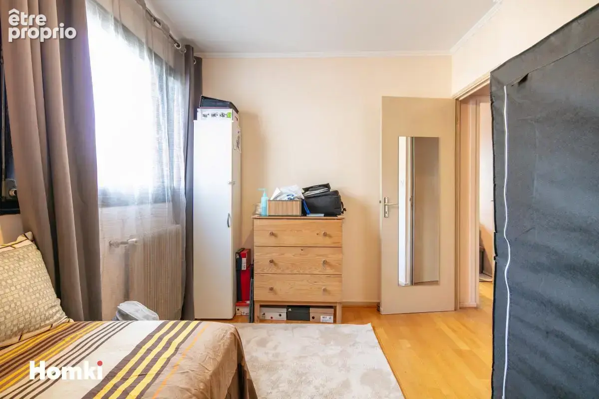T4 lumineux avec 3 chambres, loggia et ascenseur – Beau potentiel d’aménagement - photo 6