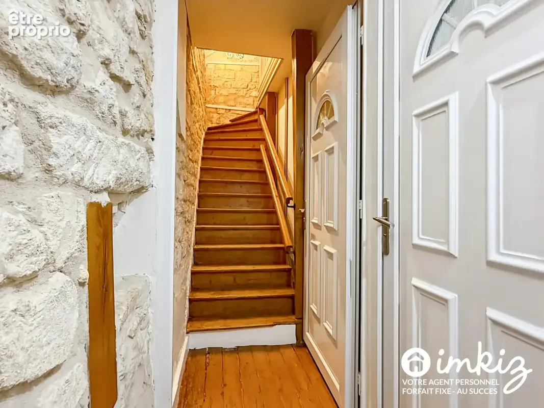 RARE - Maison divisée en 2 appartements - photo 5