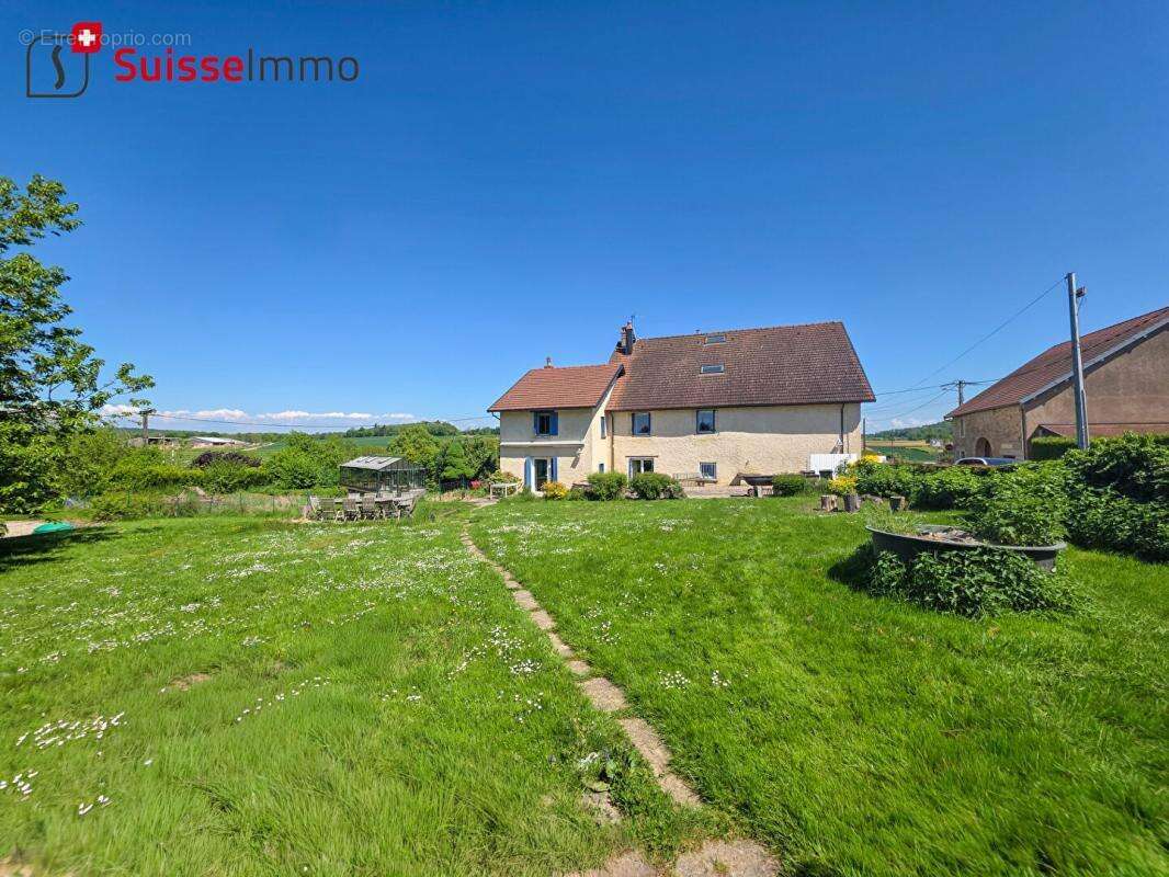 Maison à VALLEROIS-LE-BOIS