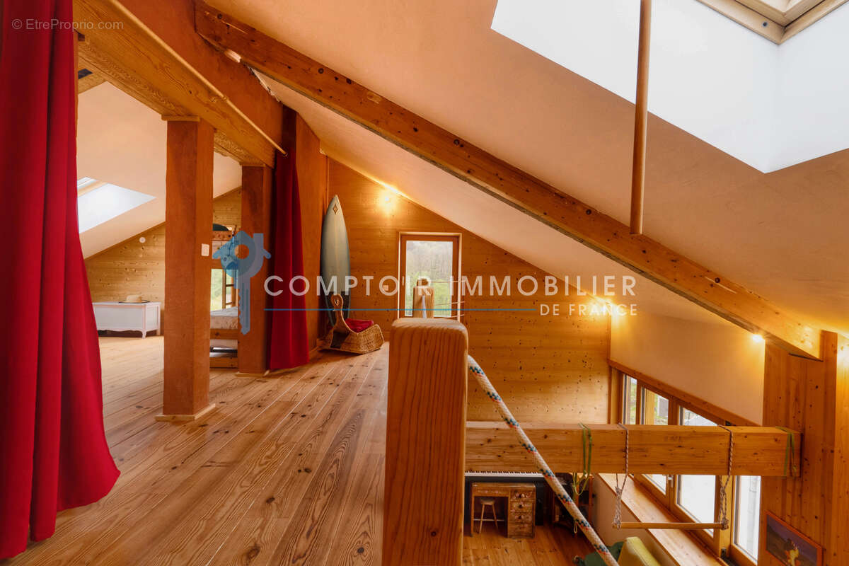 Maison à VAULNAVEYS-LE-HAUT