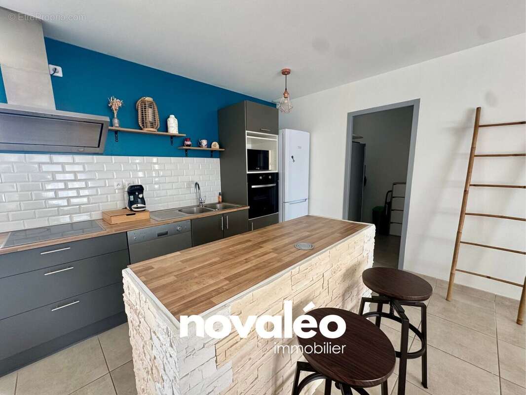 Maison à ROCHES-PREMARIE-ANDILLE