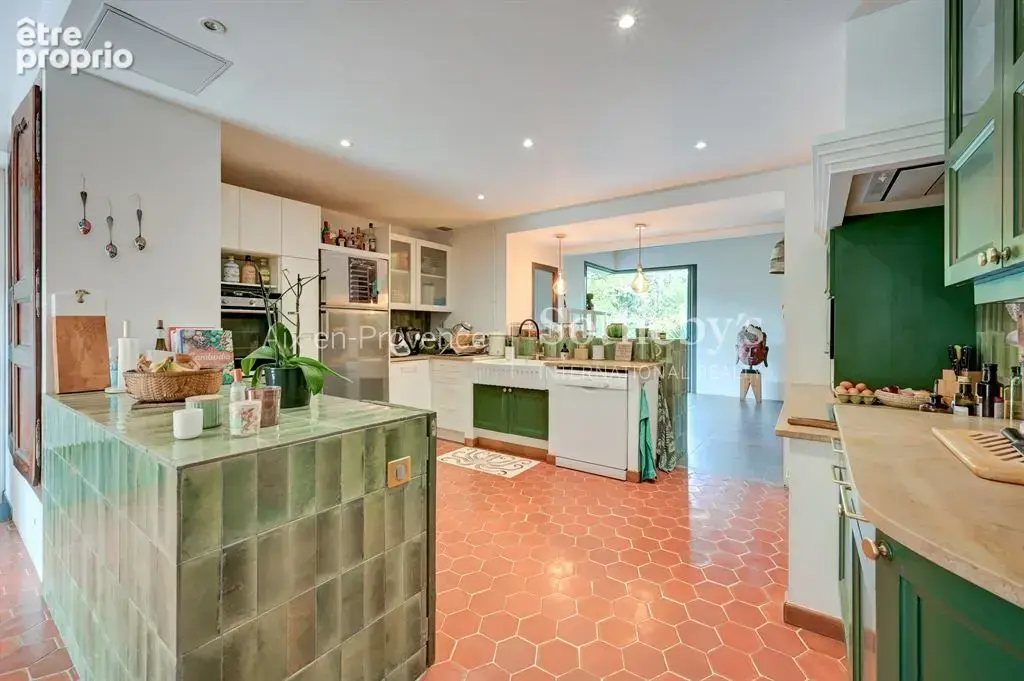 Élégante propriété familiale de 6 suites avec maison d’amis, piscine et dépendances – proche écoles - photo 7