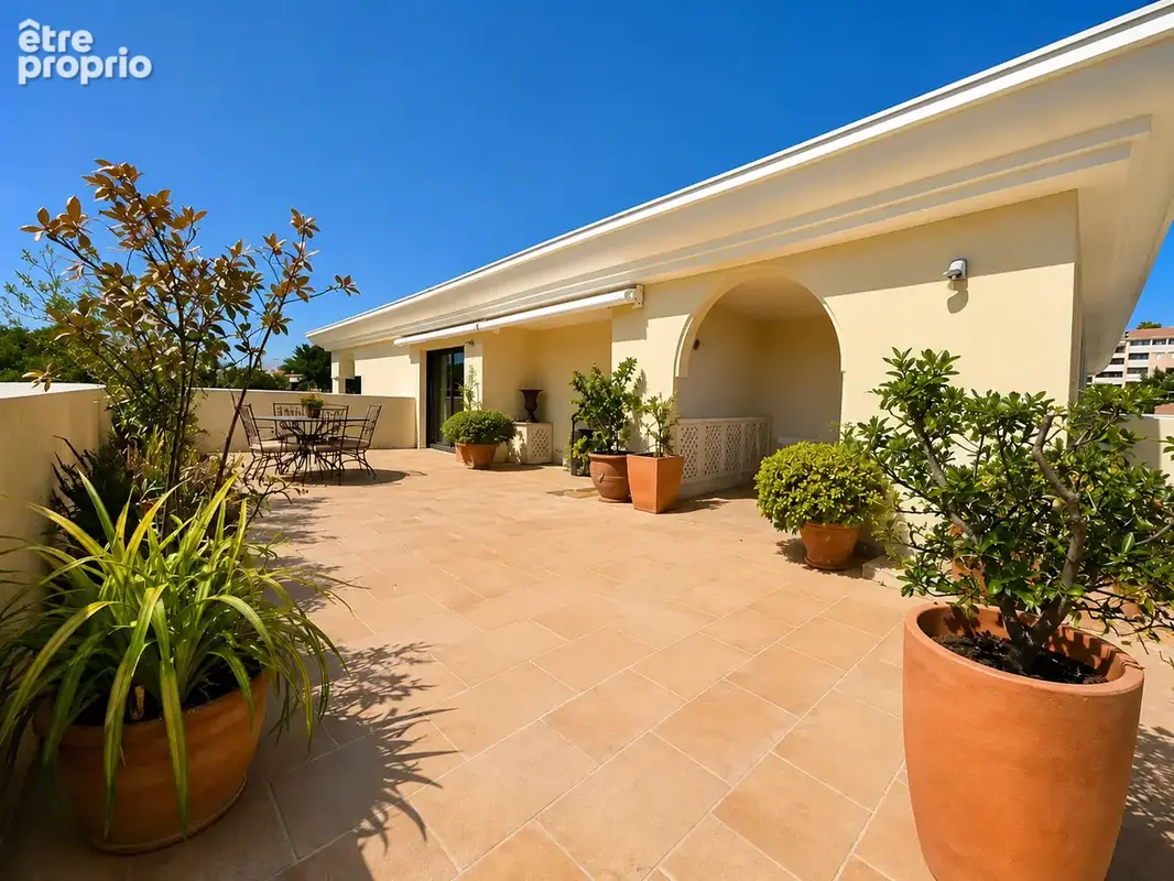 Appartement à HYERES