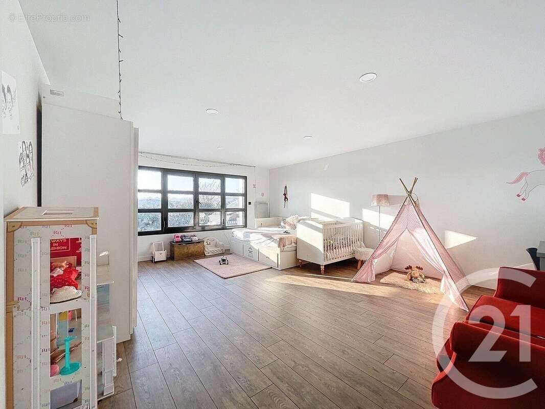 Maison à SAINT-MARTIN-LA-PLAINE