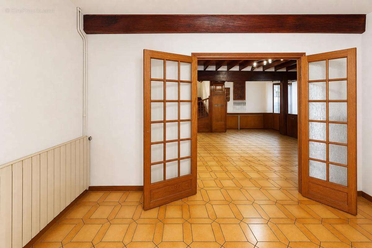 Maison spacieuse de 236 m² avec jardin fruitier à Valence - photo 18
