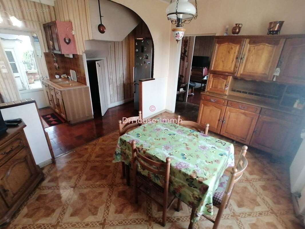 Maison 102 m² à Les Ormes  - photo 3