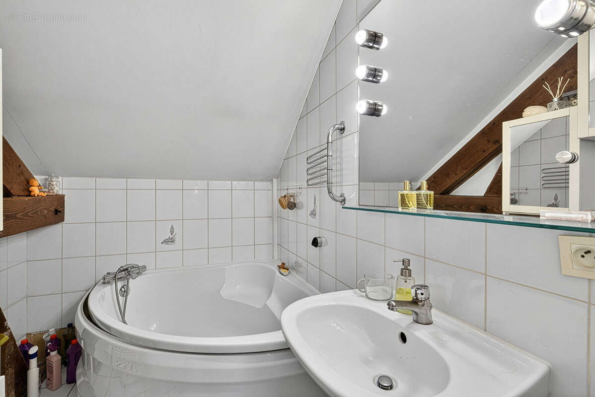 Appartement à SAINT-JORIOZ