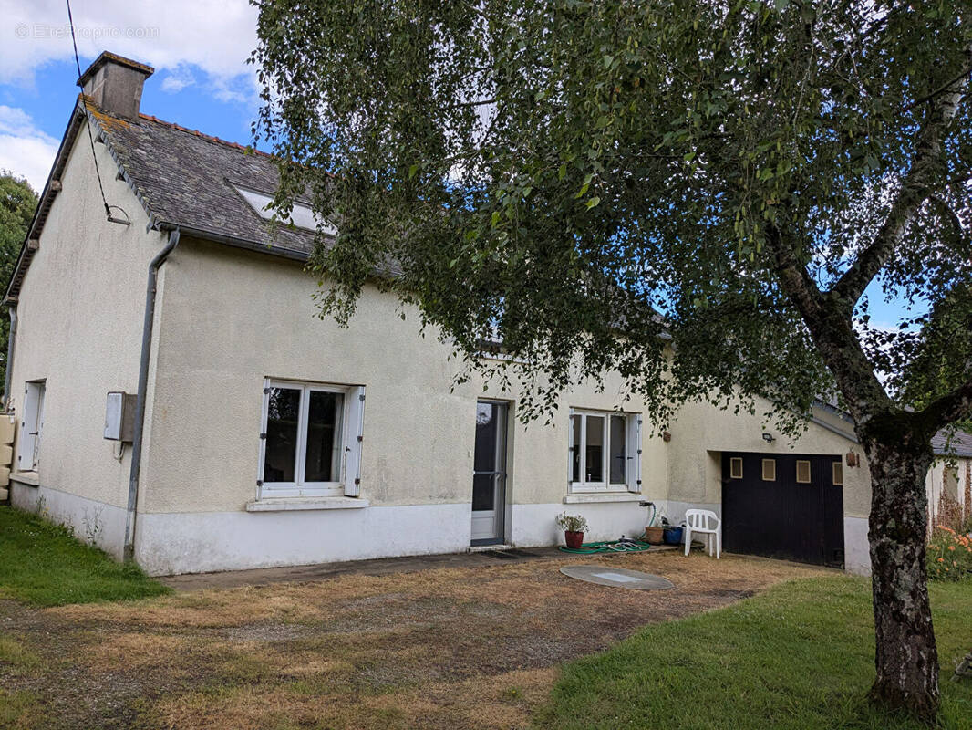 Maison à CARENTOIR