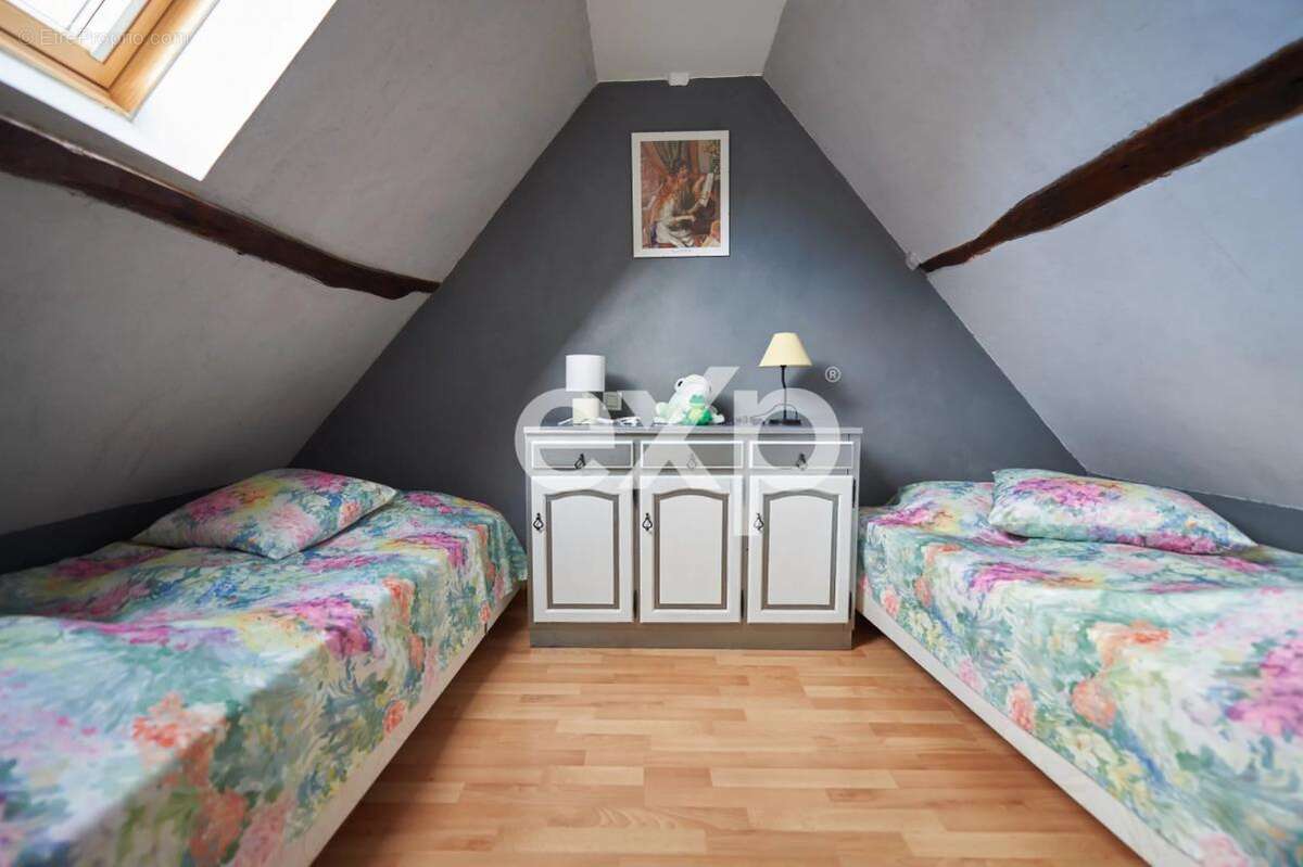 Maison à GRANDVILLIERS