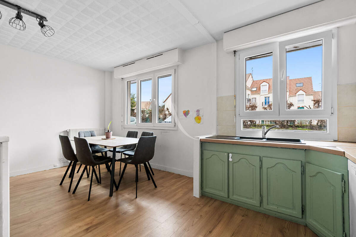 Montesson Centre Appartement 3 Chambres 74 m2 - photo 3