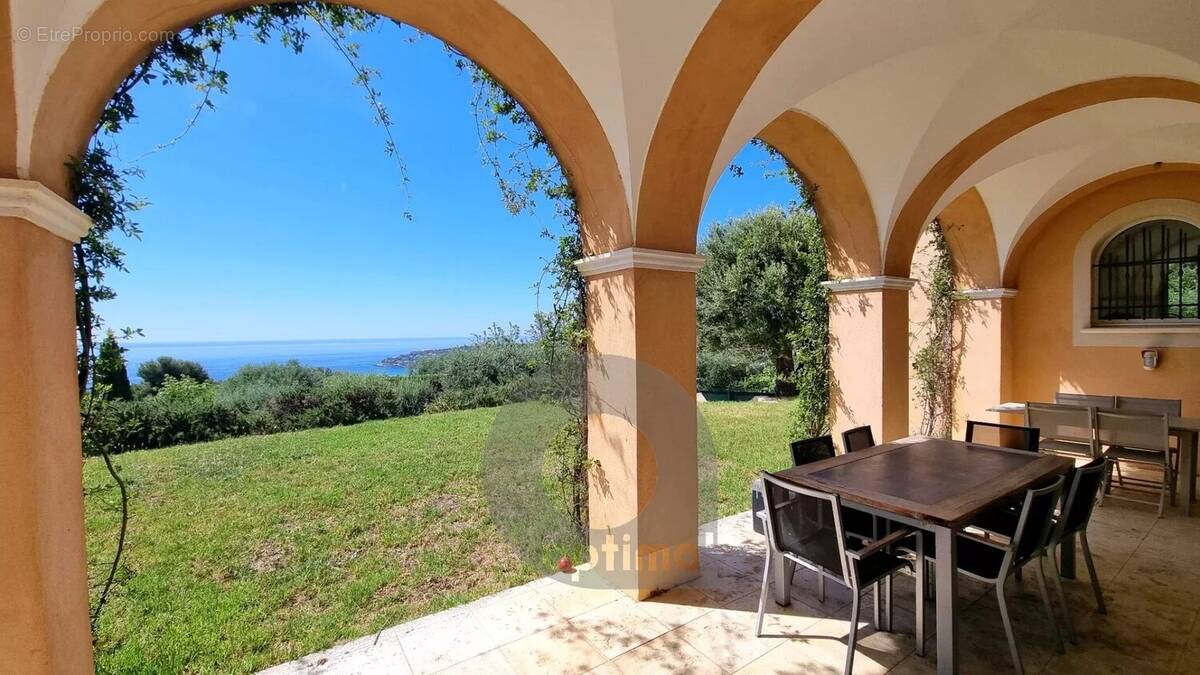 Maison à ROQUEBRUNE-CAP-MARTIN
