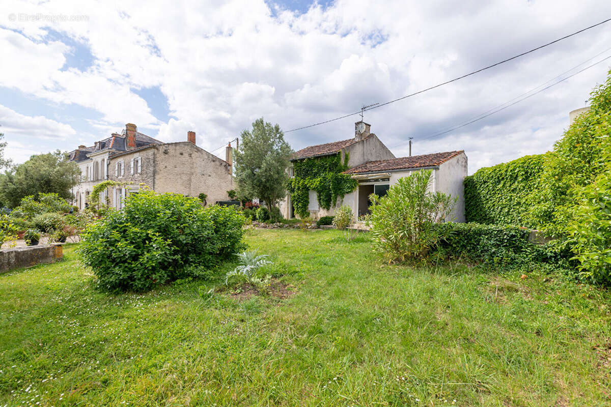 Maison à LA BENATE