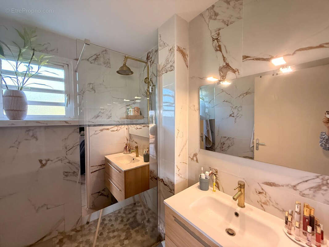 Appartement à DUCOS