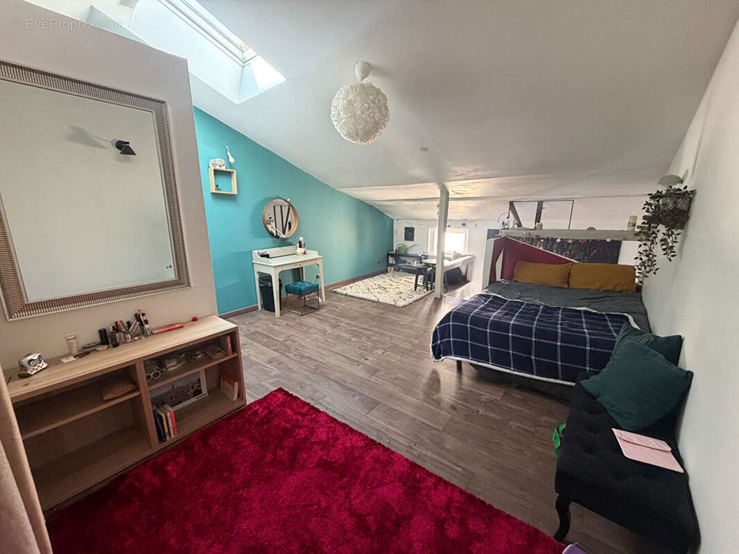 Appartement à CORCELLES-LES-MONTS