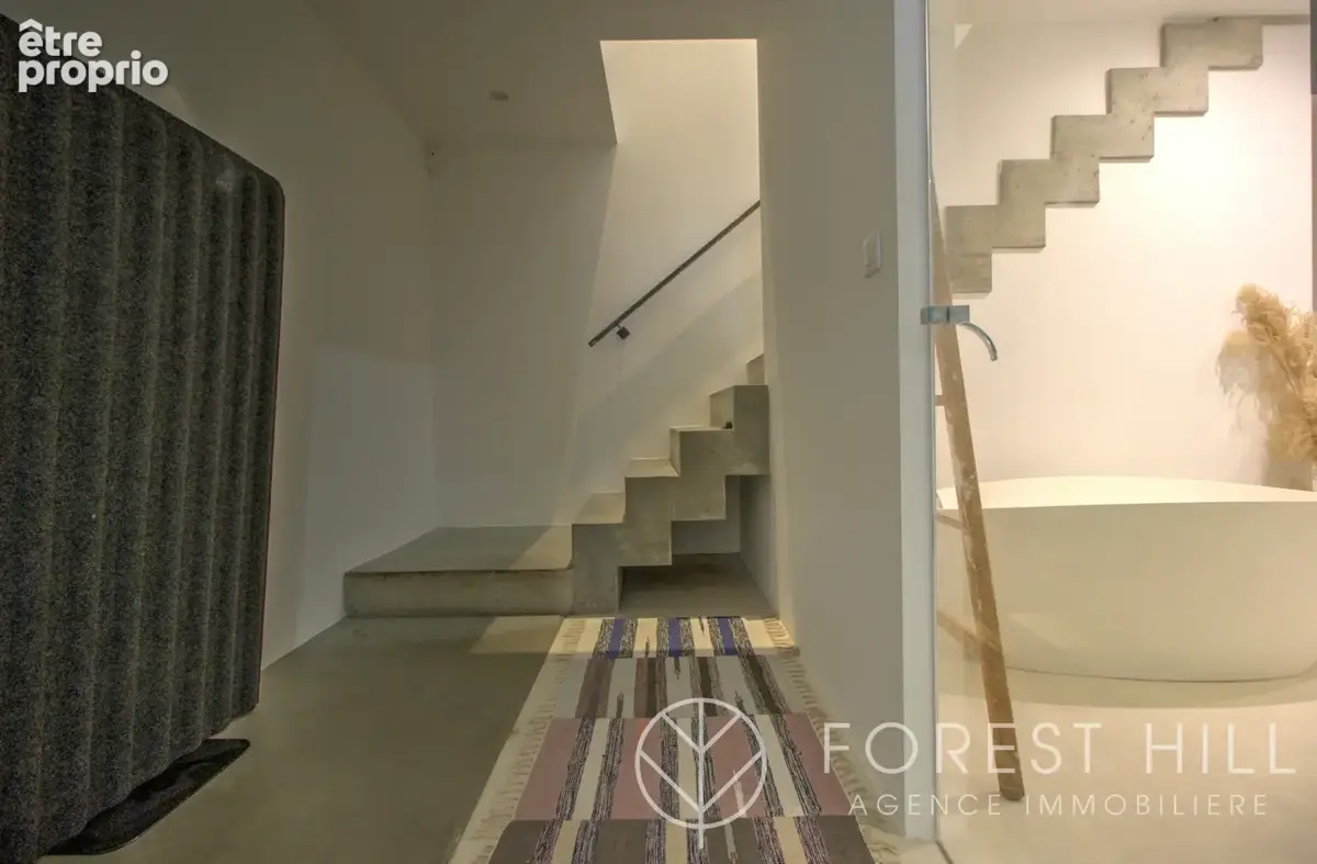 En plein centre, à l'abri du bruit : une maison qui se démarque - photo 14