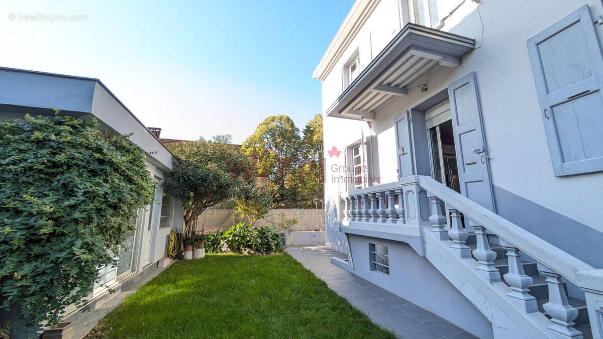 Maison à ROMANS-SUR-ISERE