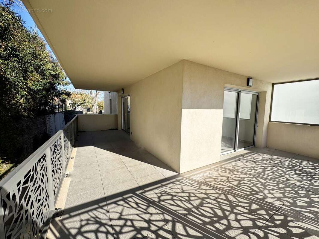 Balcon - Appartement à FORCALQUIER