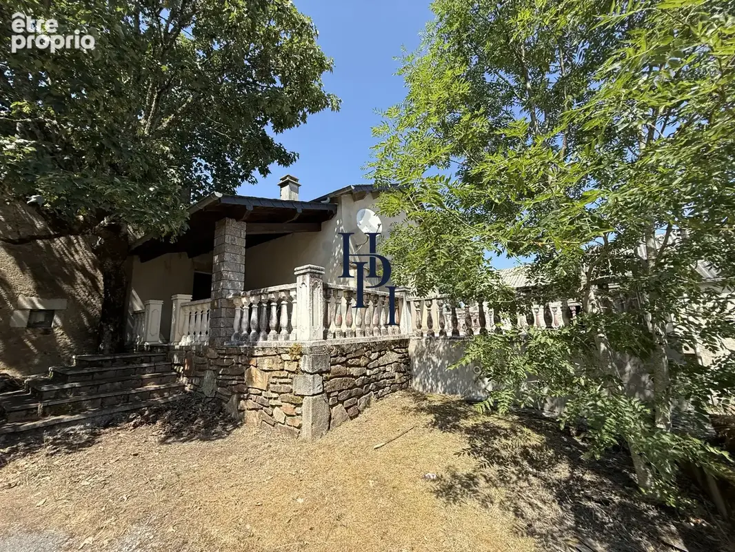 Maison à MURAT-SUR-VEBRE