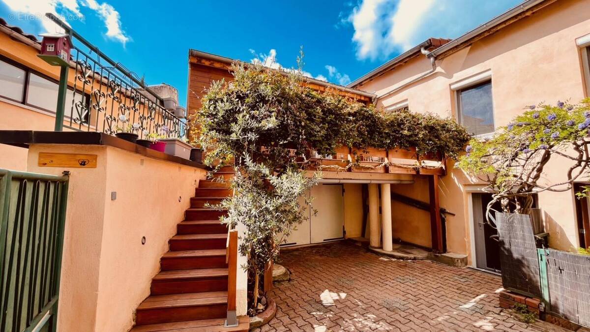 Appartement à IRIGNY